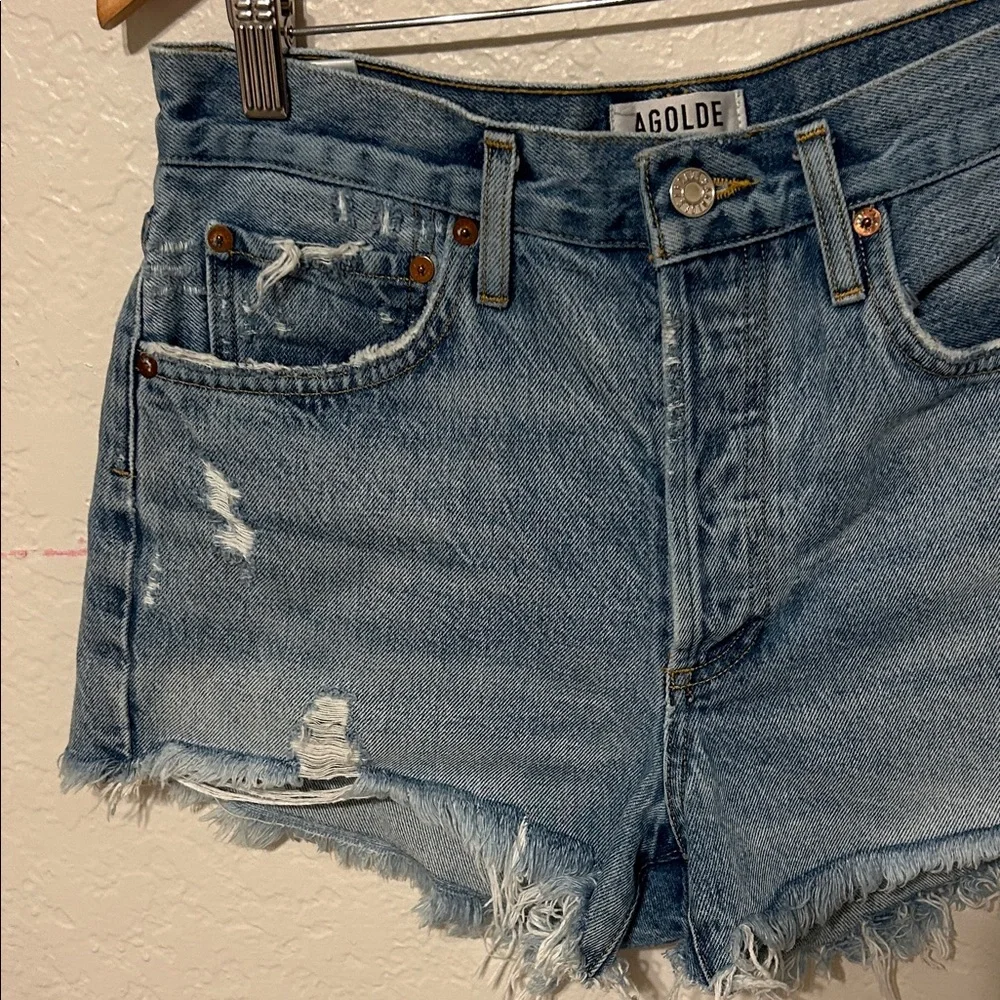 🎻AGOLDE Los Angeles Premium Distressed Denim Shorts size 27 GUC